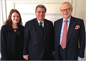 Lord Deben (right), chair of the UK-based ethical trade consultancy Sancroft, standing together with Gaetano Cavalieri, CIBJO President, and Vivien Johnston, Corporate Social Responsibility Manager of the Gemmological Association of Great Britain and chair of the Jewellery Ethics Committee of the UK.