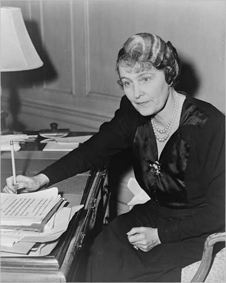 For this 1942 portrait of Post (or, rather, Marjorie Merriweather Post Hutton Davies), her photographer, C. M. Stieglitz, finds her all-business, accessorized with pearls, brooch, and ring and Koh-i-Noor No. 2 pencil. (Photo: Library of Congress)