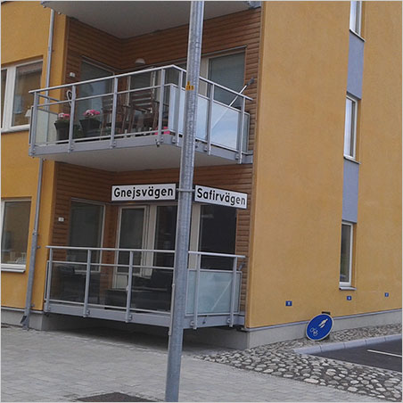 At the corner of Gneiss Way and Sapphire Way in Kungsbacka, Sweden. (Photo: Mia Dixon)