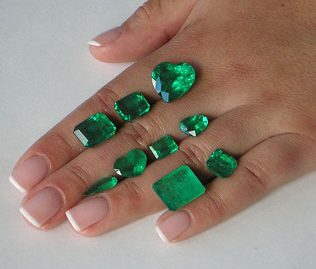 Also in the current edition of The Journal of Gemmology is a report on another green gemstone, not quite as obscure as vanadium-bearing chrysoberyl. " Peñas Blancas: An historic Colombian emerald mine ," by Ron Ringsrud and Edward Boehm, takes readers into a mine that had been closed to outsiders for more than twenty years. This mine, in the famous Muzo region of Colombia, may be less renowned than the Muzo, Coscuez and La Pita mines, but as can be seen in the image above, it produces gorgeous gems. These nine emeralds, faceted from a 22-gram Peñas Blancas crystal also pictured in the article, weigh 32.90 carats in total. The large heart shape weighs ~9 ct. (Photo: Ron Ringsrud) Pearl lovers will want to peruse " Tracing cultured pearls from farm to consumer: A review of potential methods and solutions " by Dr. Henry A. Hänni and Laurent E. Cartier, in the same edition of Journal of Gemmology . It's a fascinating overview of locality fingerprinting methods facilitated by pearls' porosity, the isotopes that reflect pearls' farm waters, and even DNA.