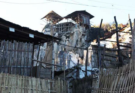 A mine in Mogok, with outbuildings perched up top. (Photo courtesy George Shen)
