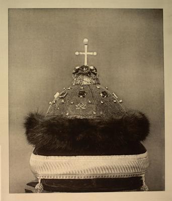 A photogravure of the Cap of Monomakh , dated to the 13th or 14th centuries. It was used to crown the rulers from Ivan Vasilievich (the Terrible) in 1547 to Ivan Alexeevich in 1682. (Image: Sherer & Nabholz, before 1884, Archives of the Moscow Kremlin Museums)