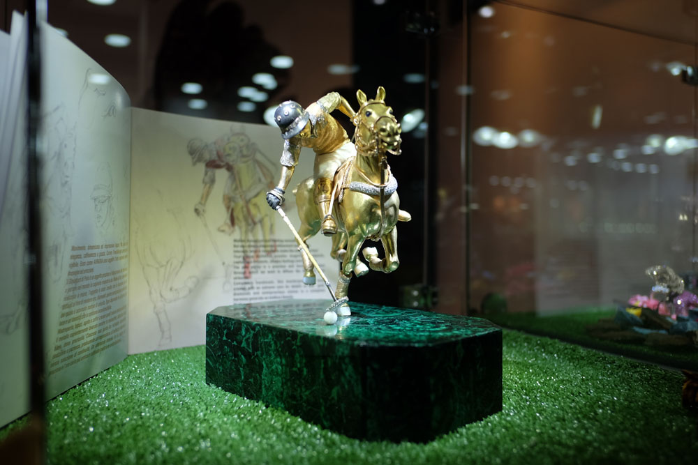 Not the Sport of Kings. That would be horse racing. But this jeweled polo player is fit for a king. From the 2015 Vicenzaoro Dubai exposition. (Photo courtesy of VOD)