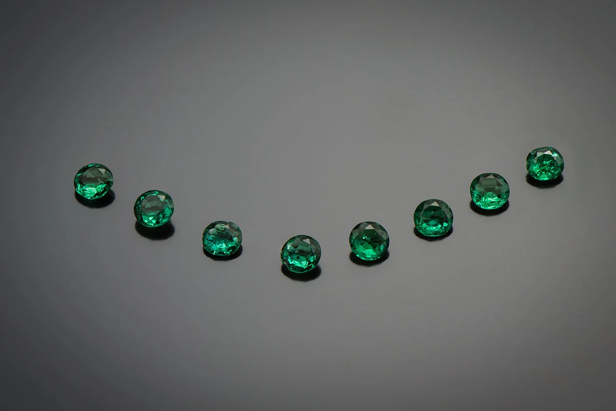 Check. Another classic locality is represented by these emerald from Muzo, Colombia. The emeralds, about 1 carat each, are from the coronation crown of Napoléon III, made by Lemonnier in 1855. (Photo: © MINES ParisTech – A. Stenger)