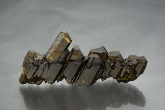 Epidote from Haramosh Peak, Gilgit Agency, Pakistan, 8 x 5 x 1 cm. (Photo: Mia Dixon)