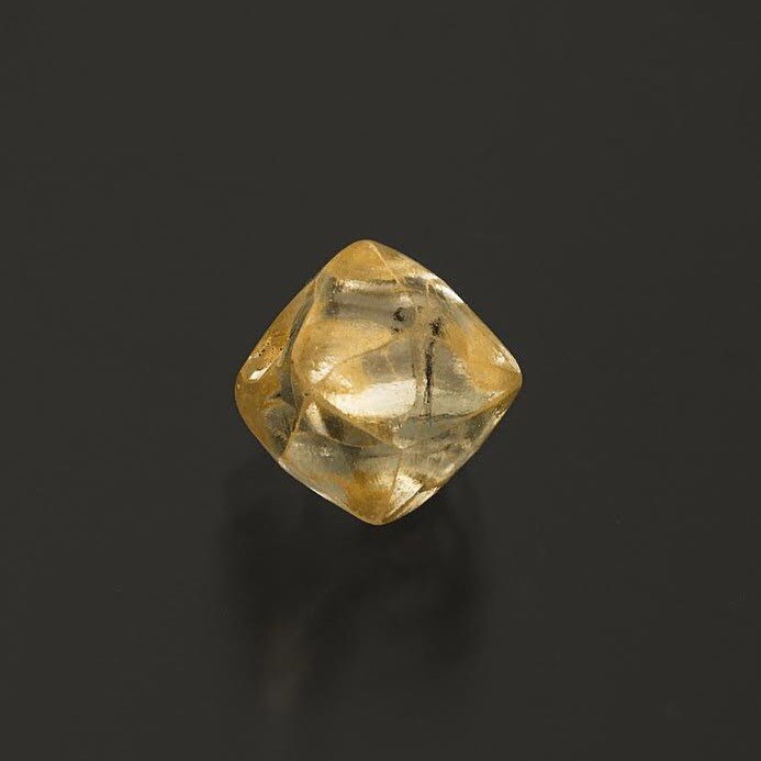 Diamond, 5.06 cts, Dawei, Burma 🇲🇲 #diamond #crystal #jewel #gemology #gemologist #geology #oneofakind #bespoke #jewels #gems #rock #candy #treatyourself #octahedron #diamondcrystal #burma #acolorstory #roughdiamonds #💎