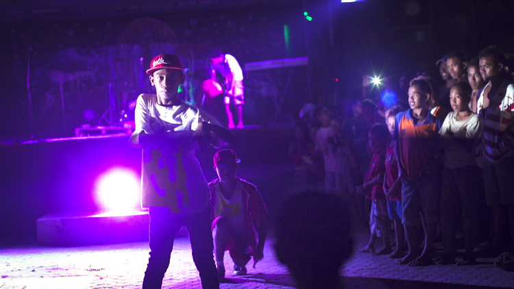 vlcsnap-2014-03-11-10h56m05s157.jpg