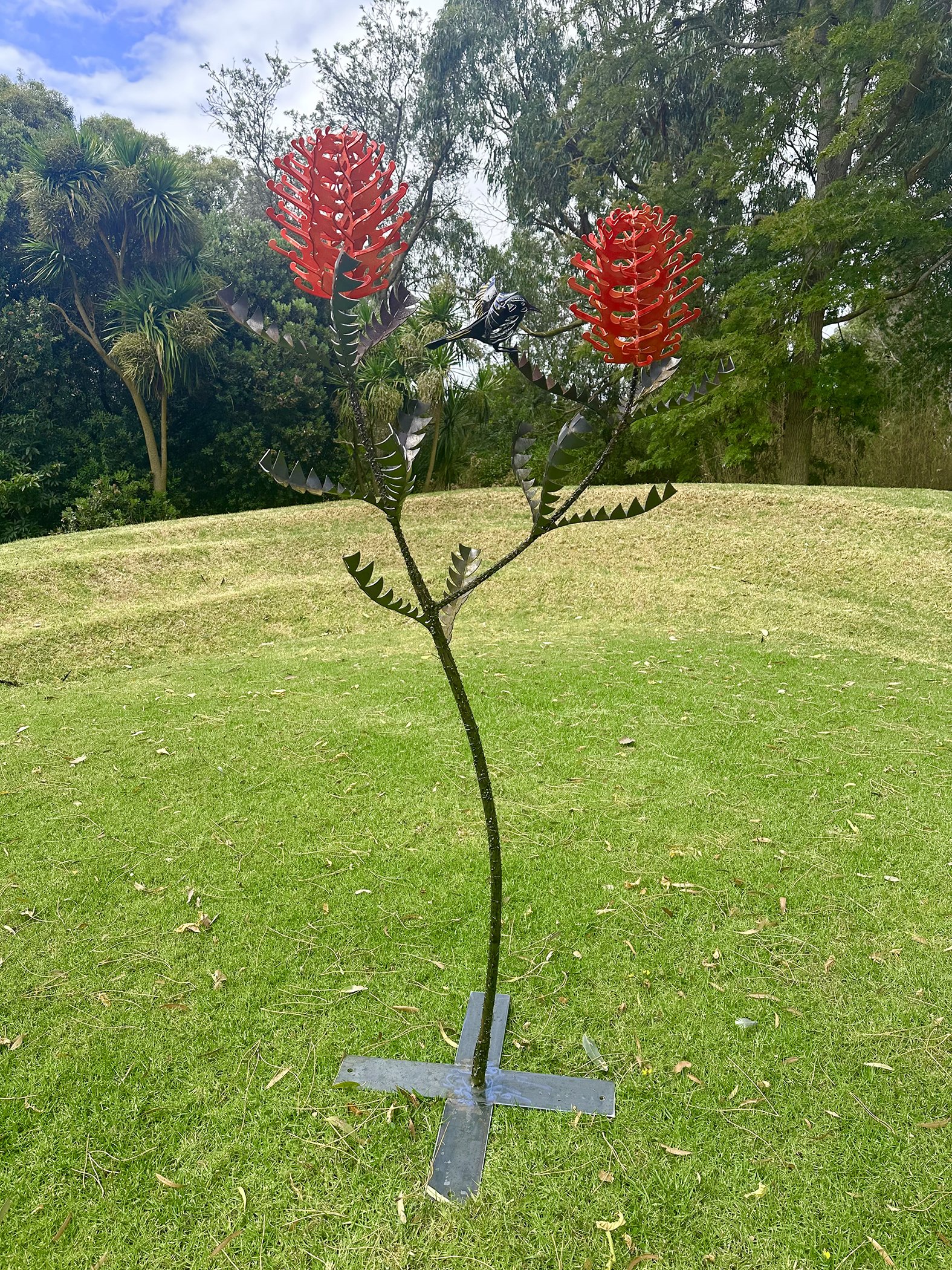 Banksia Baxteri sculpture with Honeyeater. By Grant Flather