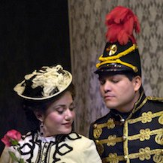 Luisa Fernanda - Miriam Khalil as Carolina - Ernesto Ramirez as Javier