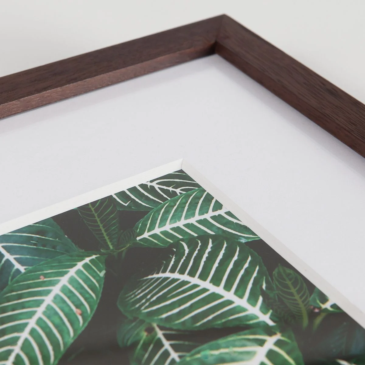 gallery-frame-main05-mat-cut-detail_2x.jpg