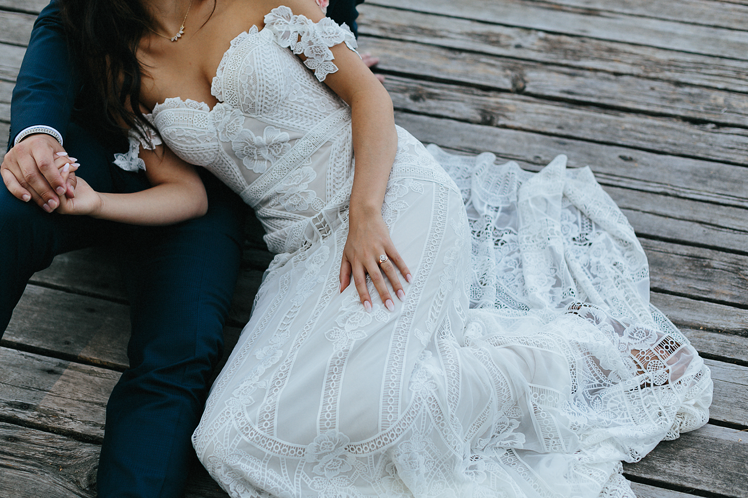 Toronto-Wedding-Photography-Muskoka-Wedding-Lakeside-Forest-Theme-Boho-Bride-JuneBug-Weddings-alternative-artistic-documentary-wedding-photographer-portraits-bride-and-groom-boathouse-models-loversland-bridal.jpg