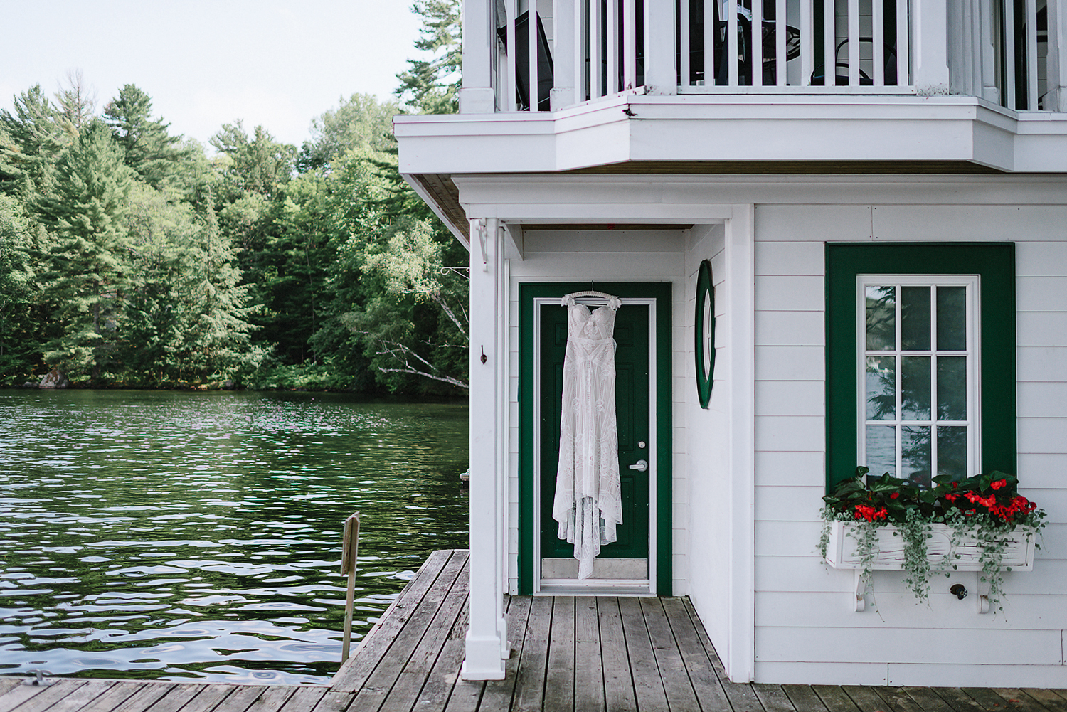 Muskoka-Cottage-Wedding-Photography-Photographer_Photojournalistic-Documentary-Wedding-Photography_Vintage-Bride-Lovers-Land-Dress_Nature_Film_Dress-Detail.jpg