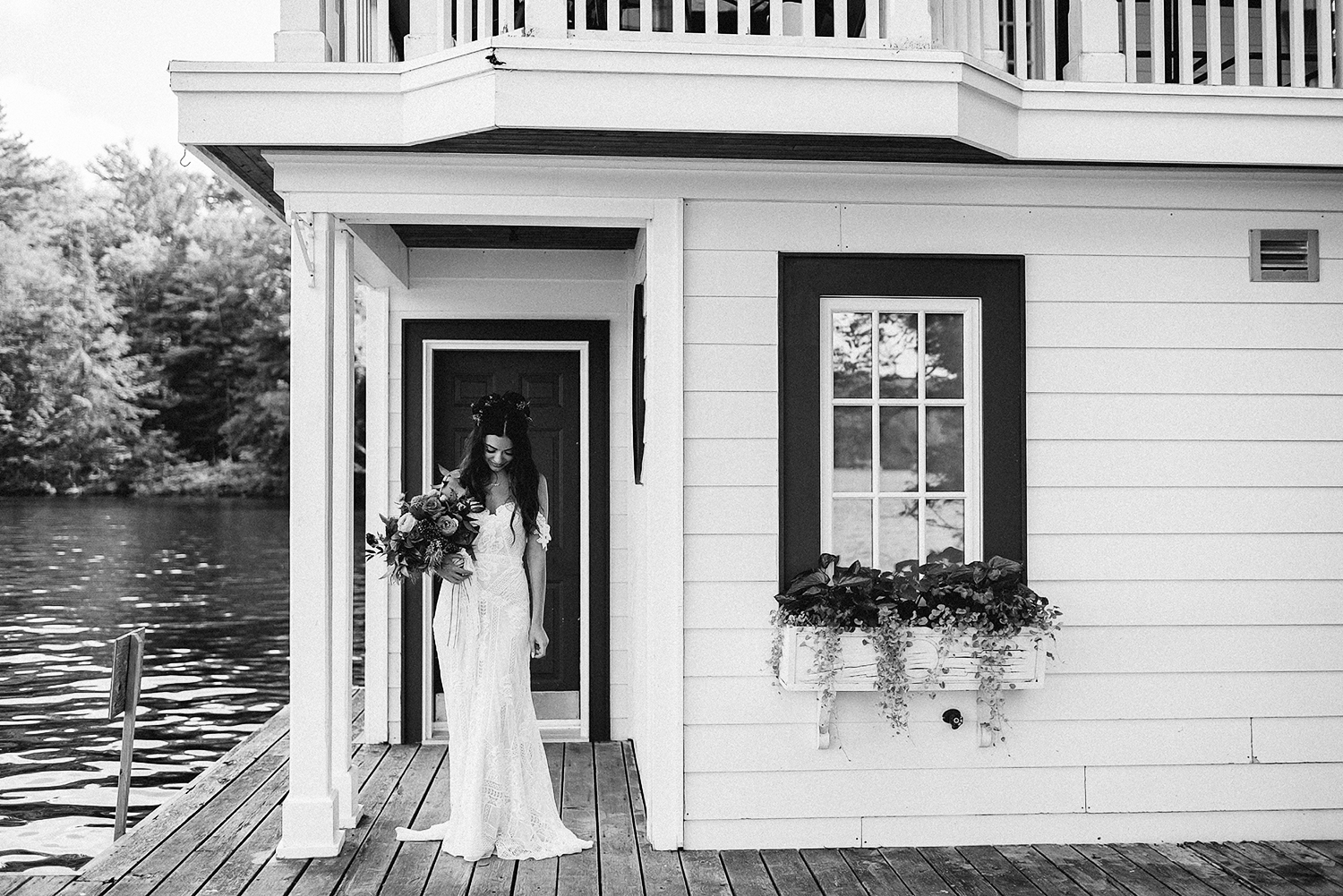 Muskoka-Cottage-Wedding-Photography-Photographer_Photojournalistic-Documentary-Wedding-Photography_Vintage-Bride-Lovers-Land-Dress_Rue-Des-Seins_Bridal-Portrait-Boho-bride-Black-and-white.jpg