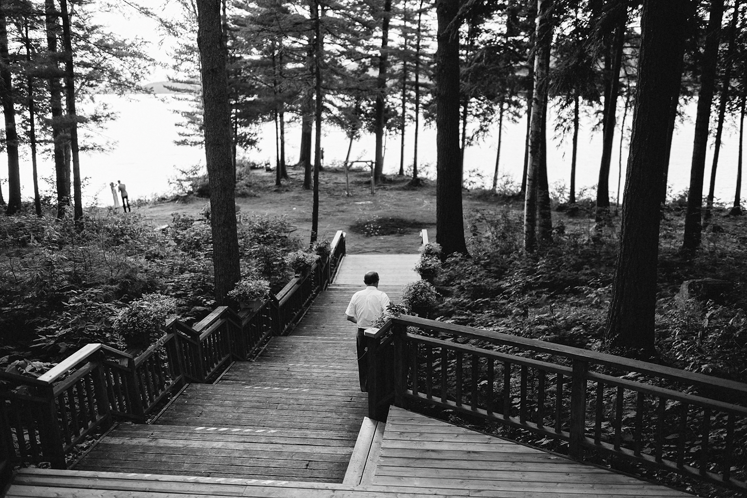 Muskoka-Cottage-Wedding-Photography-Photographer_Photojournalistic-Documentary-Wedding-Photography_Lakeside-Ceremony-Sunset-Light-on-Bride.jpg