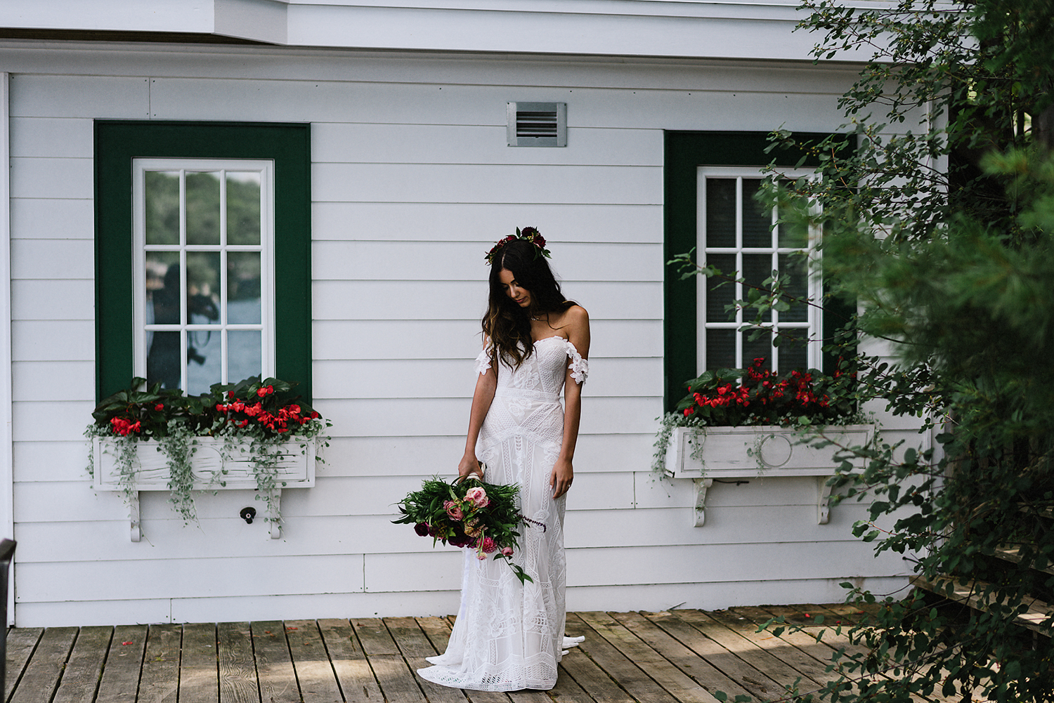 Muskoka-Cottage-Wedding-Photography-Photographer_Photojournalistic-Documentary-Wedding-Photography_Lakeside-Wedding-Romantic-Bridal-Portrait-Toronto-Bride.jpg