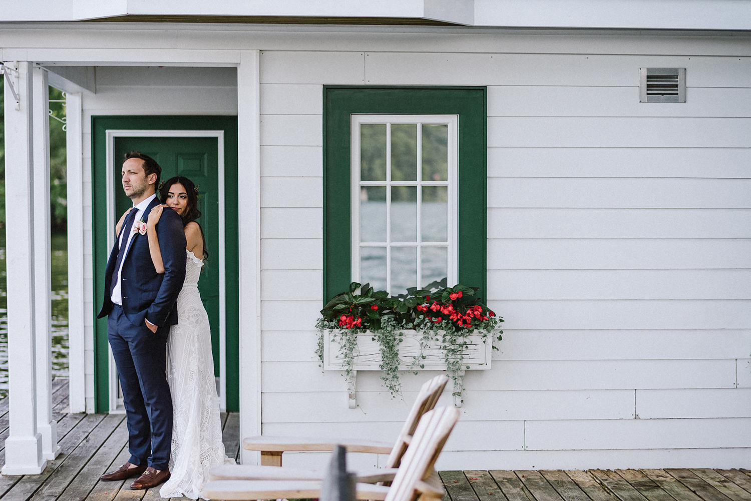 Muskoka-Cottage-Wedding-Photography-Photographer_Photojournalistic-Documentary-Wedding-Photography_Vintage-Bride-Lovers-Land-Dress_Rue-Des-Seins_Bridal-Portrait-Boho-bride-and-groom.jpg