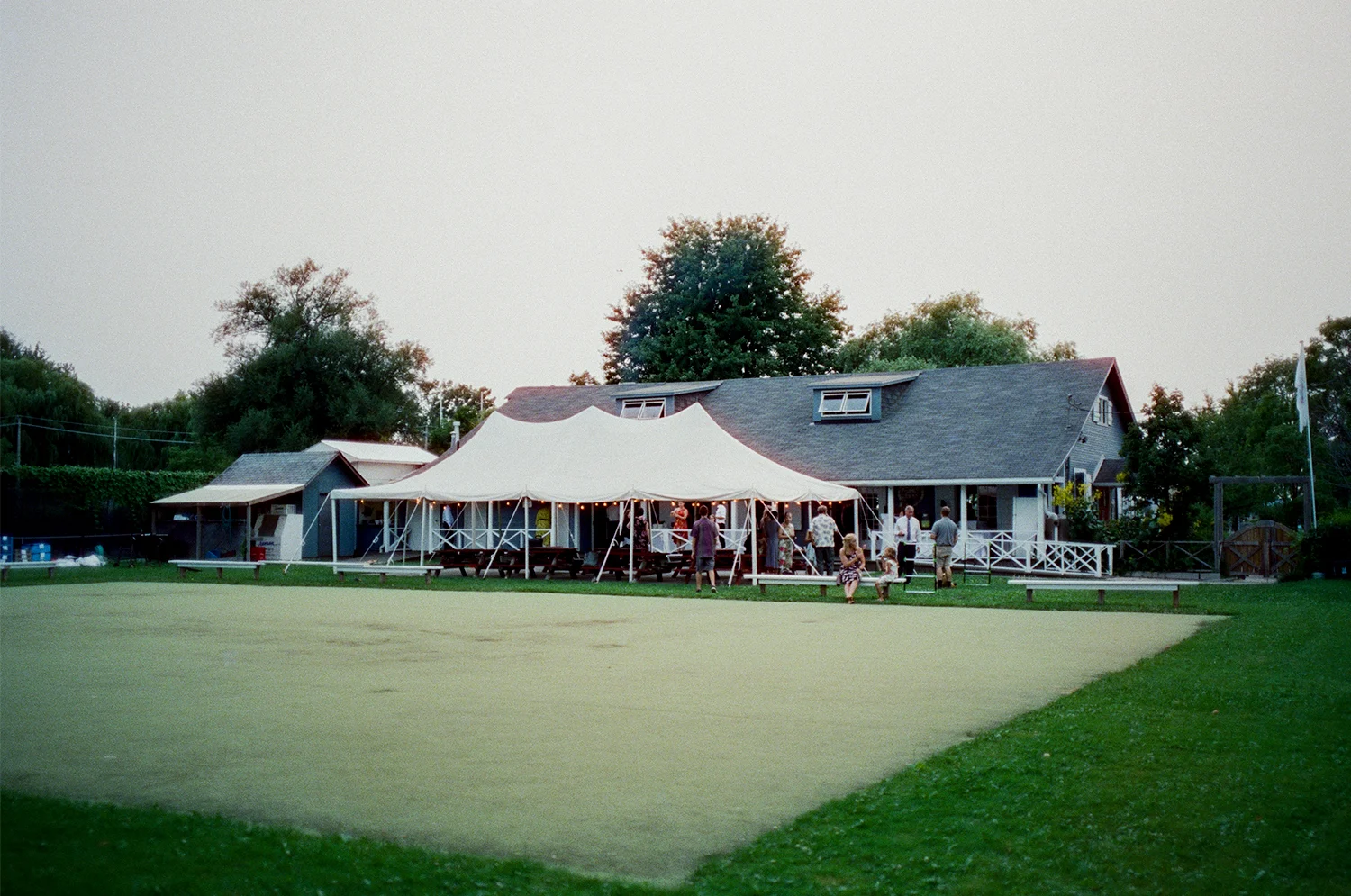 Best-Analog-Film-Wedding-Photographers-Toronto-Canada-35mm-Kodak-Portra-Fuji-Pro-400h-Toronto-Island-Cafe-Wedding-Venue-Outdoors.jpg
