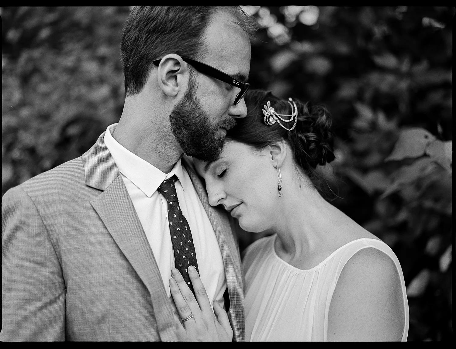 Mamiya-645-AFD-Kodak-Film-TriX400-Medium-Format-Analog-Wedding-Photographers-Toronto-Wedding-Photography-3b-Photo-Toronto-Best-Wedding-Photographers.jpg
