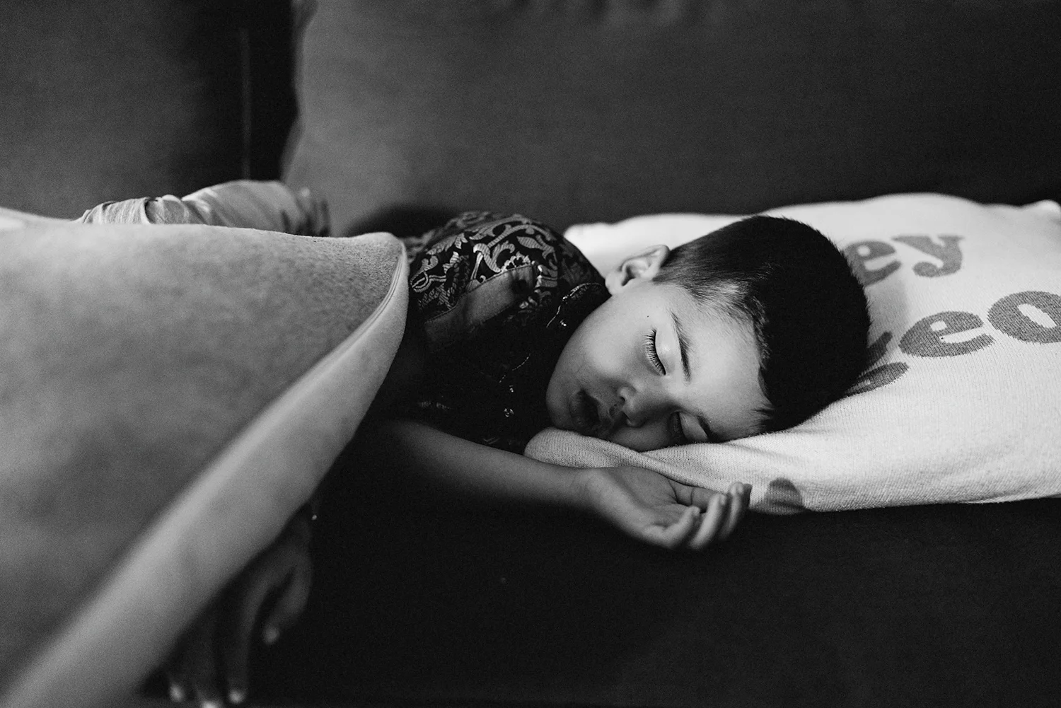 Toronto-Photojournalism-wedding-photographers-3B-Photography-Candid-Documentary-Film-Photography-Analog-Ontario-Hamilton-Port-Perry-Venue-Groom-Getting-Ready-boy-sleeping-cute.jpg