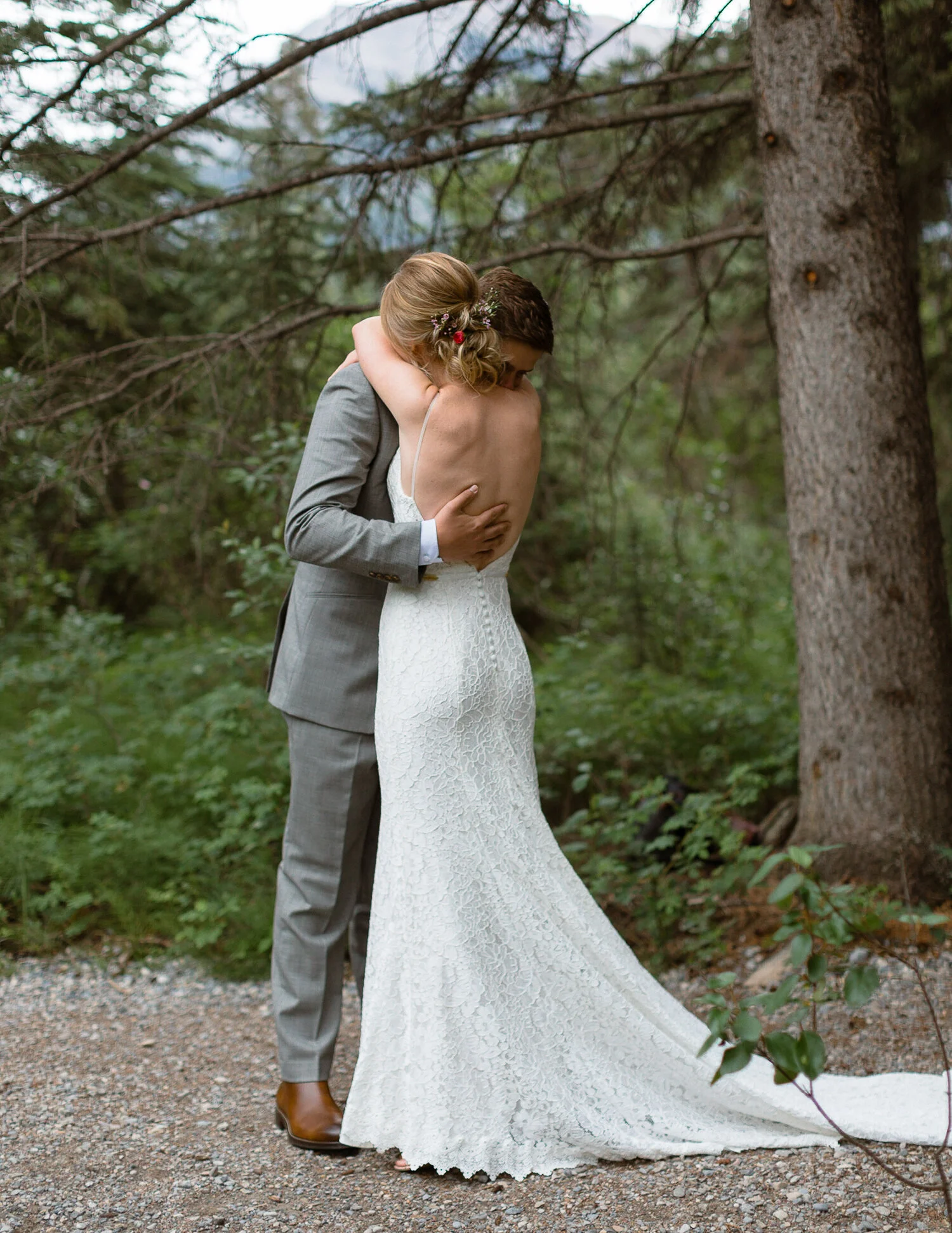 32-Canmore-Alberta-Real-Wedding-Best-Wedding-Photographers-36.JPG