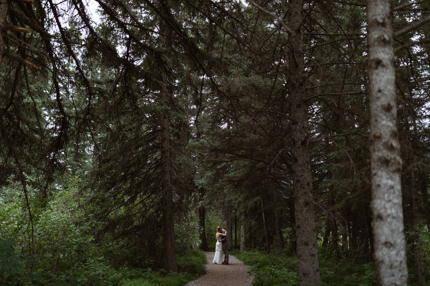 44-Canmore-Alberta-Real-Wedding-Best-Wedding-Photographers-56.JPG
