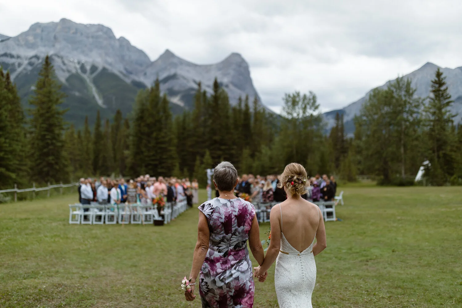 54-Canmore-Alberta-Real-Wedding-Best-Wedding-Photographers-76.JPG