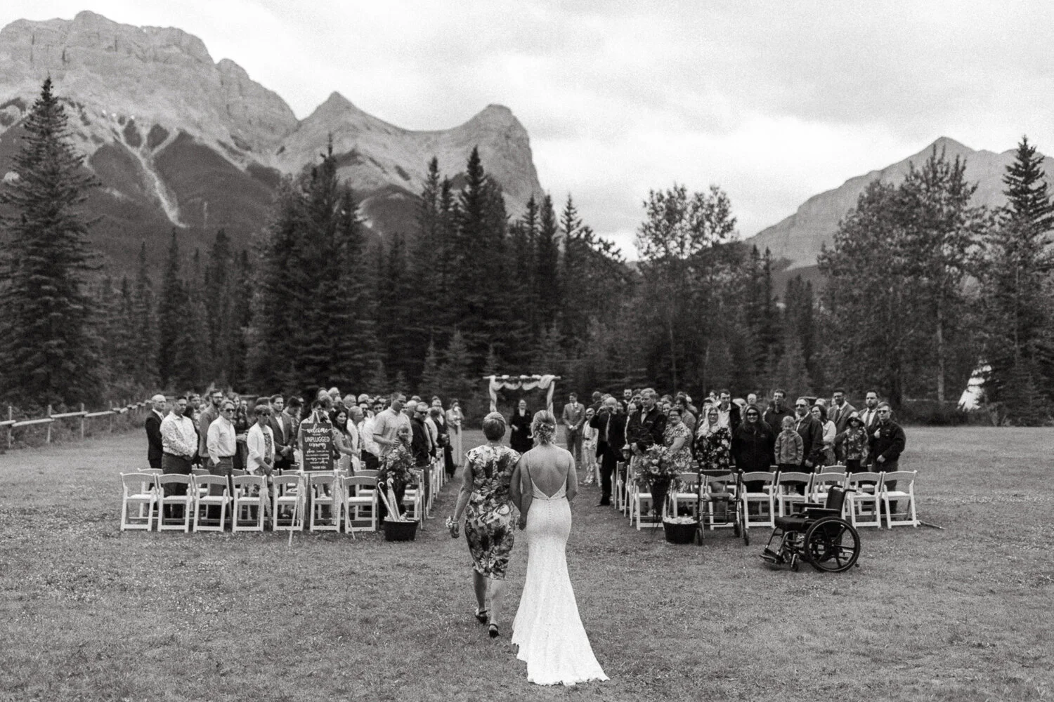 56-Canmore-Alberta-Real-Wedding-Best-Wedding-Photographers-77.JPG
