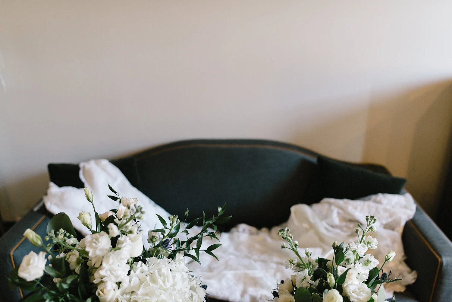 5-broadview-hotel-real-wedding-in-downtown-toronto-best-venues-broadview-hotel-wedding-photos.JPG