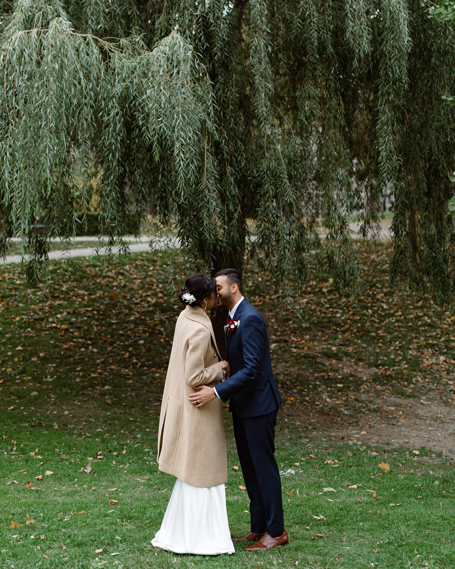 Small-Intimate-Elopement-Downtown-Toronto-U-of-T-Vows-where-to-elope-in-toronto-photography.JPG