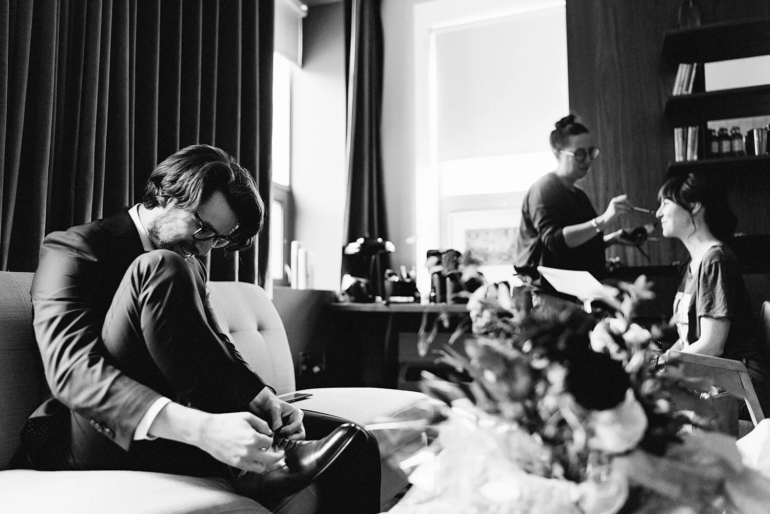 drake-hotel-elopement-toronto-downtown-city-photographer-small-venue-vintage-bar-restaurant-4.JPG