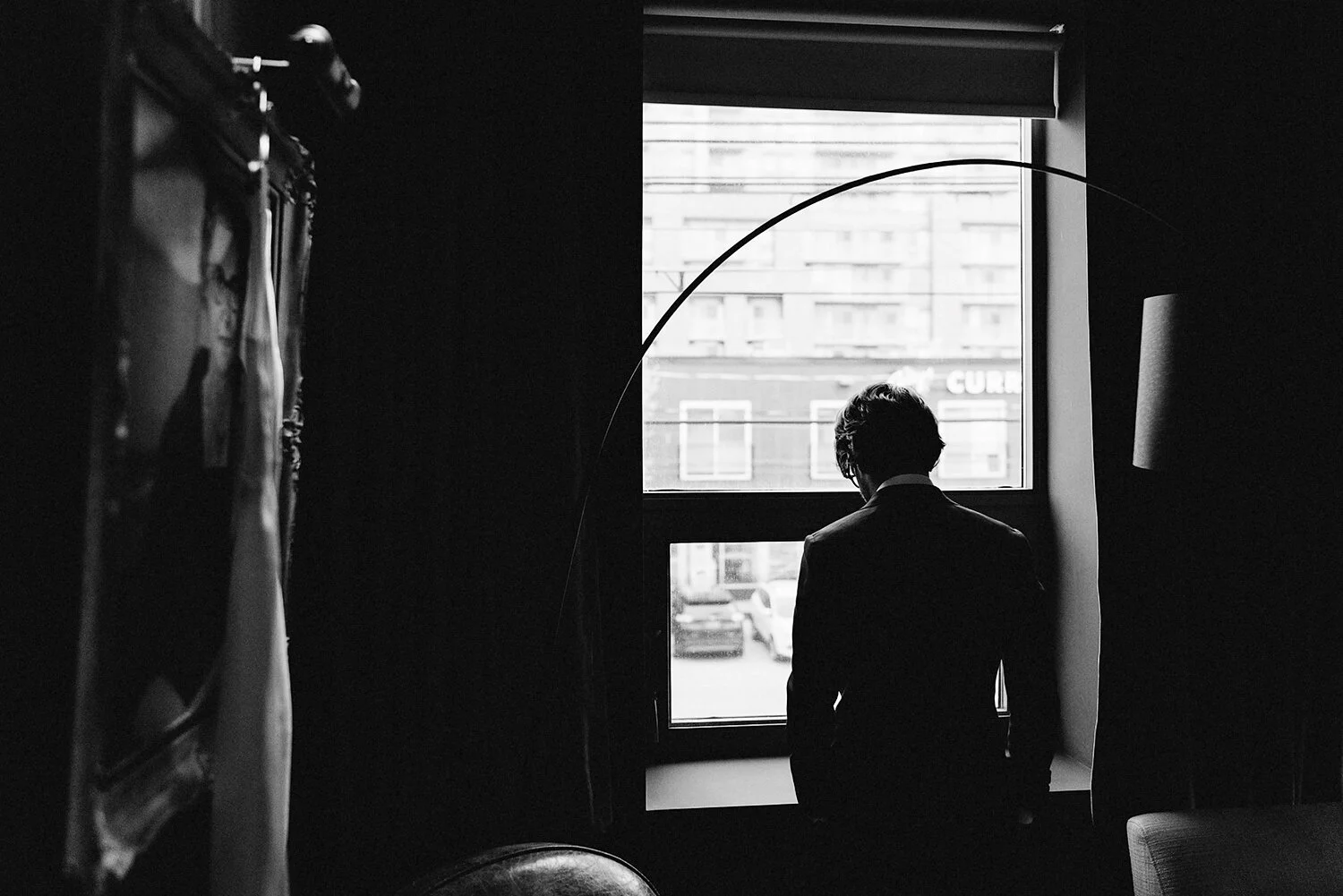 drake-hotel-elopement-toronto-downtown-city-photographer-small-venue-vintage-bar-restaurant-10.JPG