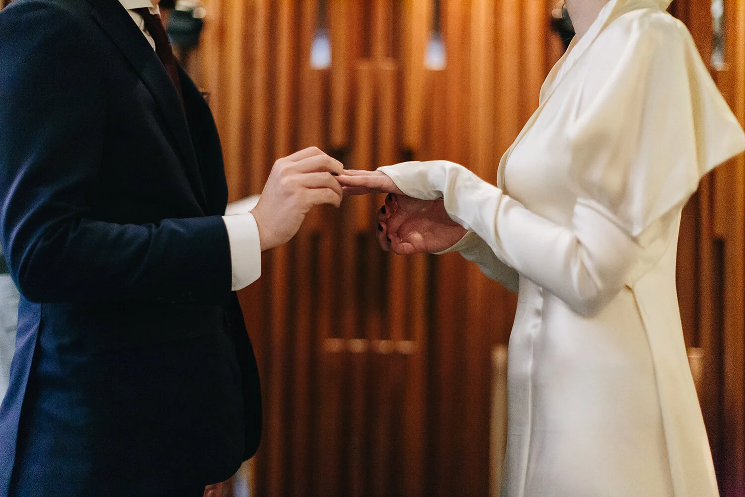 drake-hotel-elopement-toronto-downtown-city-photographer-small-venue-vintage-bar-restaurant-29.JPG