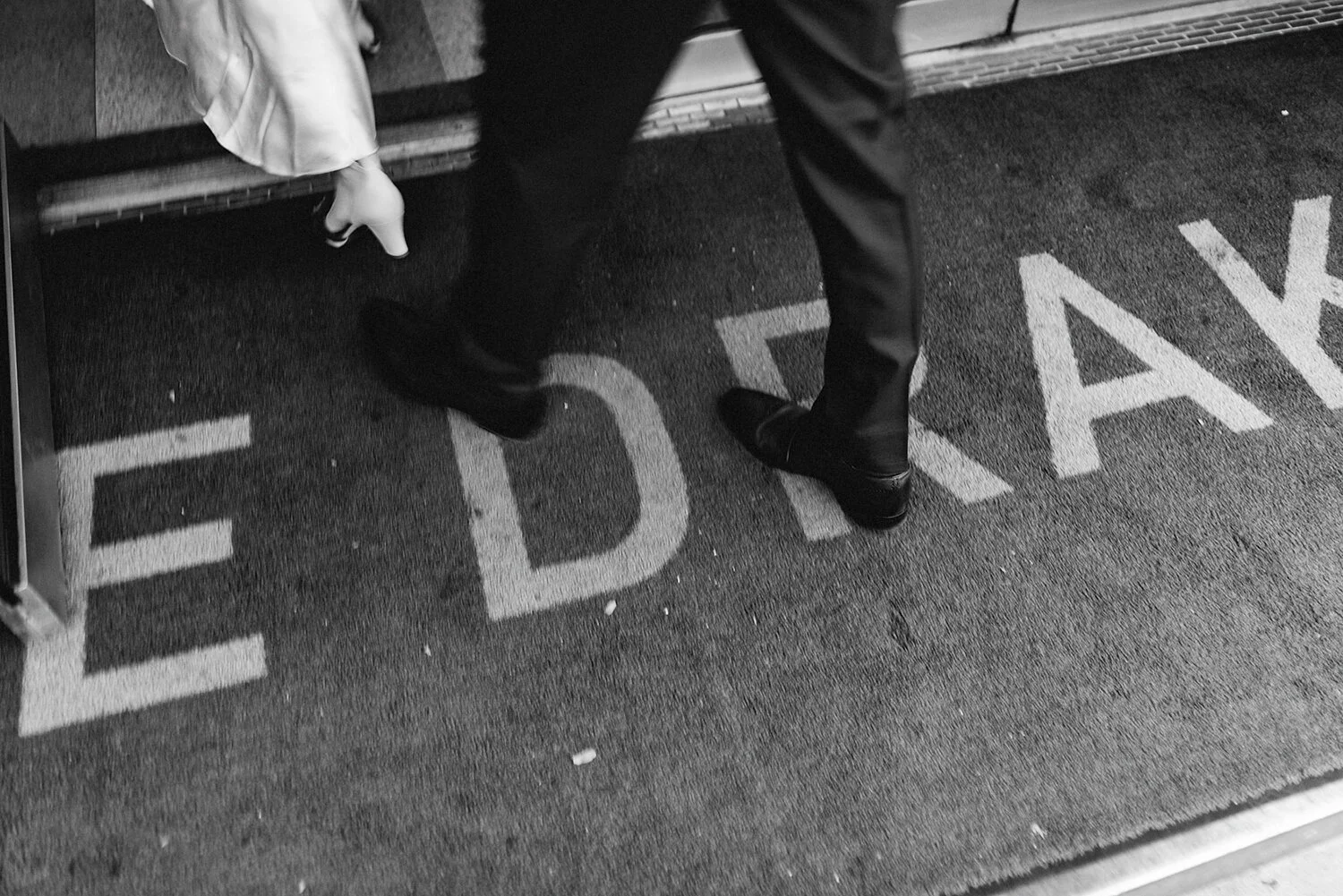 drake-hotel-elopement-toronto-downtown-city-photographer-small-venue-vintage-bar-restaurant-66.JPG