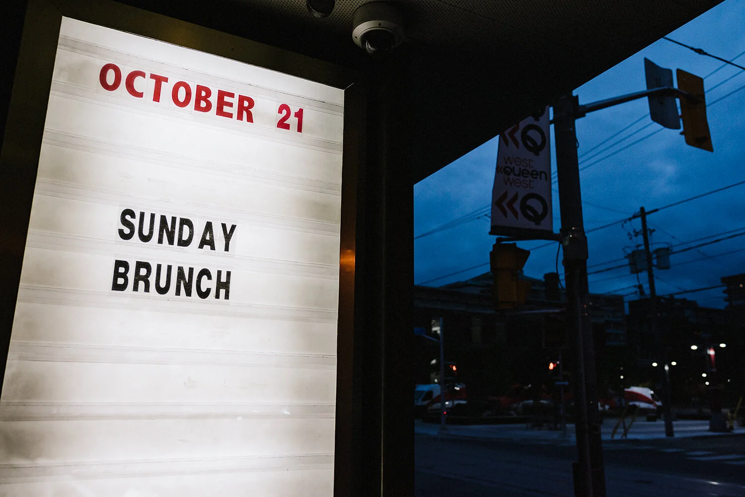 drake-hotel-elopement-toronto-downtown-city-photographer-small-venue-vintage-bar-restaurant-80.JPG
