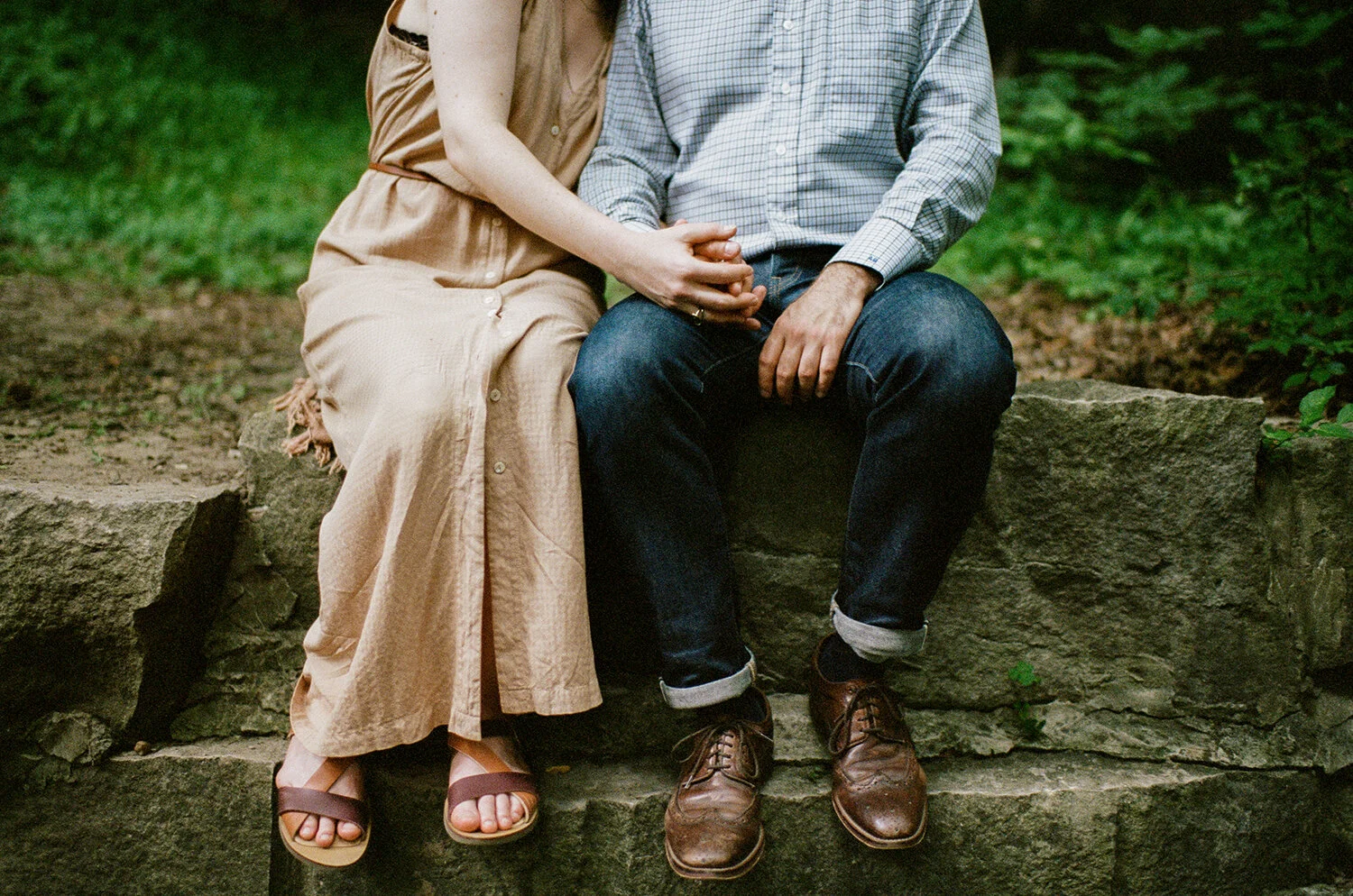 engagement-photos-toronto-summer-ravine-location-ideas-guide-portrait-photographer-toronto-3.jpg
