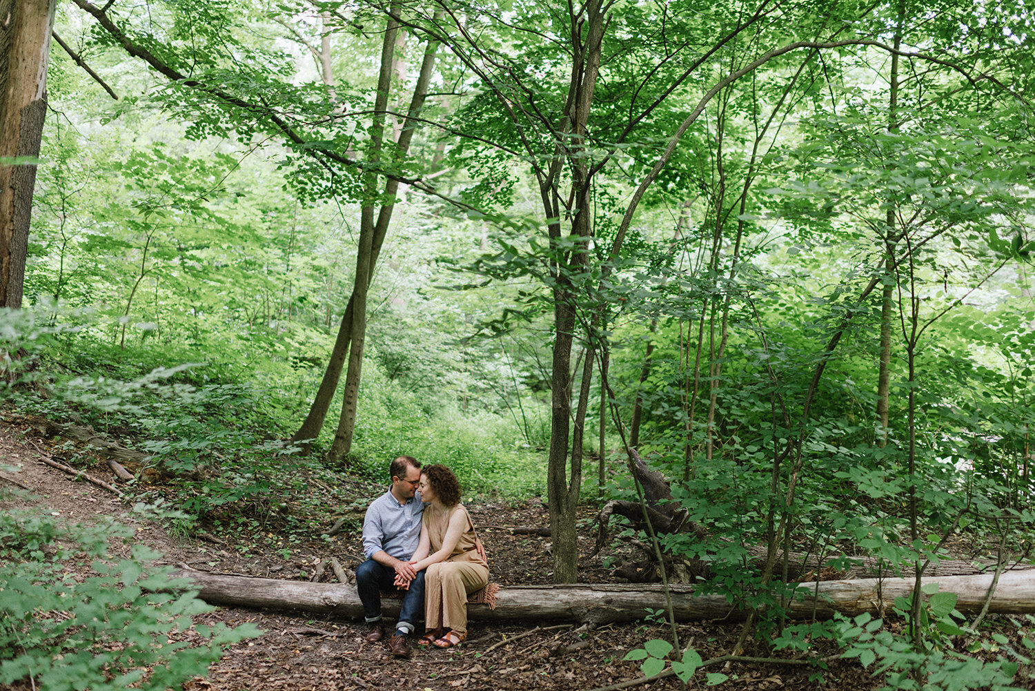 engagement-photos-toronto-summer-ravine-location-ideas-guide-portrait-photographer-toronto-30.jpg