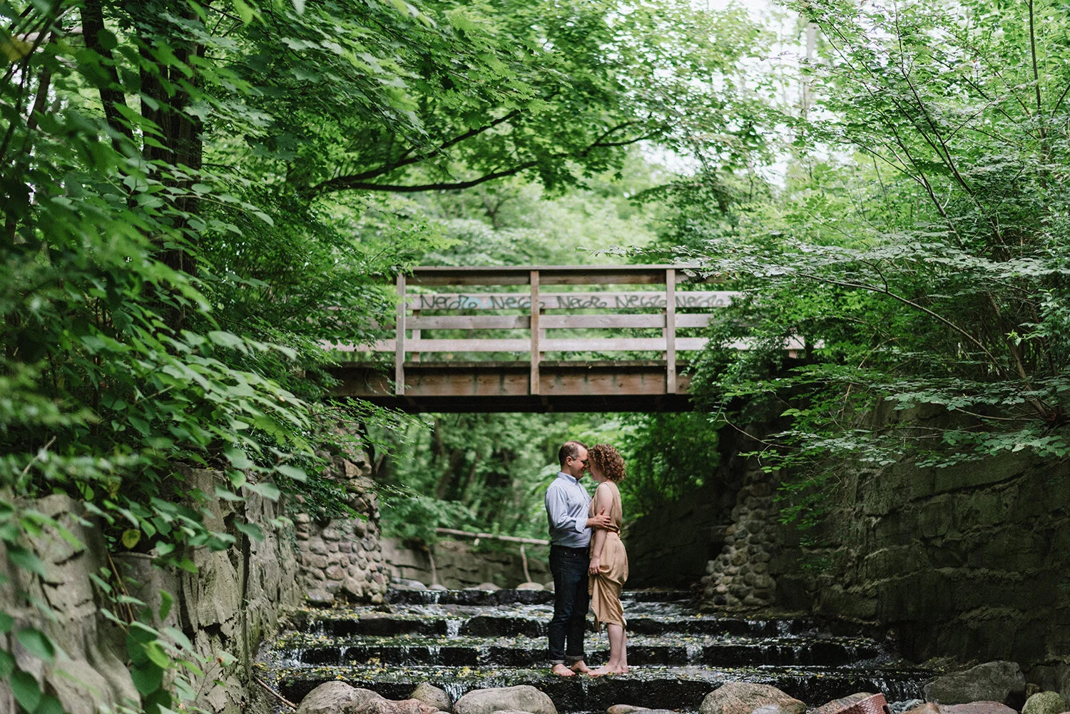 engagement-photos-toronto-summer-ravine-location-ideas-guide-portrait-photographer-toronto-33.jpg