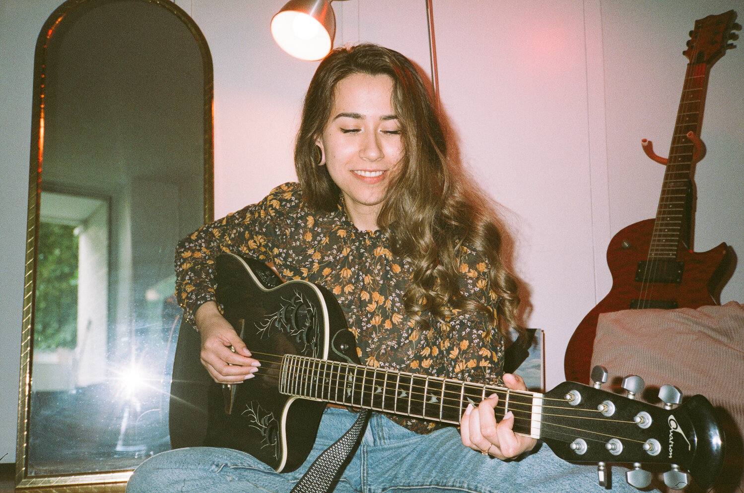 Vintage-Cool-Hipster-Alternative-in-home-couples-engagement-photos-music-vinyl-in-toronto-17.JPG