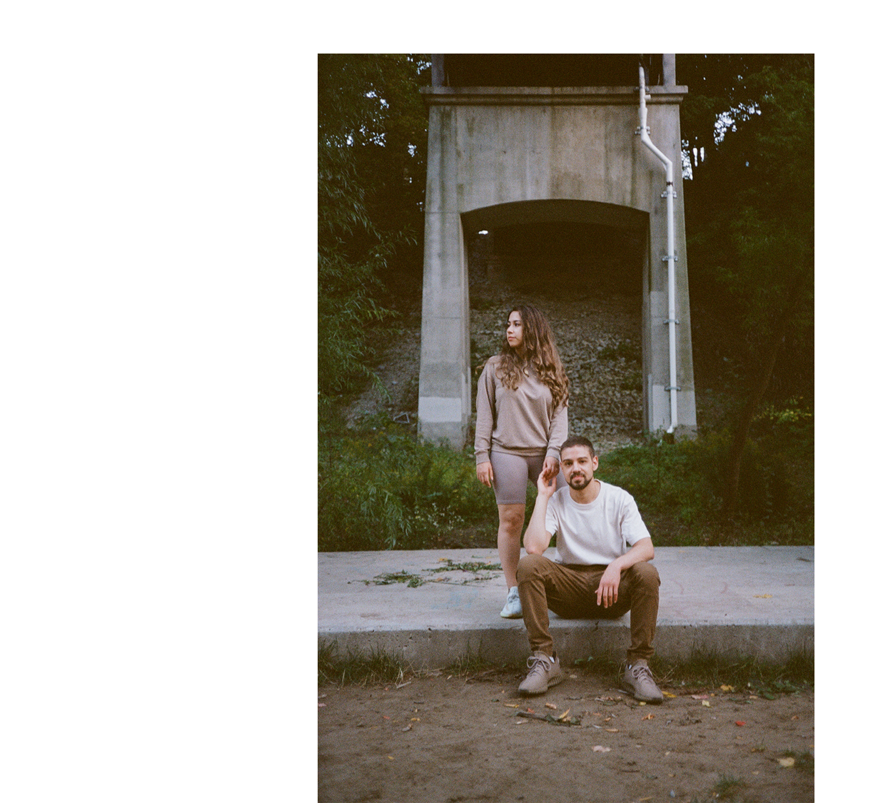 Vintage-Cool-Hipster-Alternative-in-home-couples-engagement-photos-music-vinyl-in-toronto-45.PNG