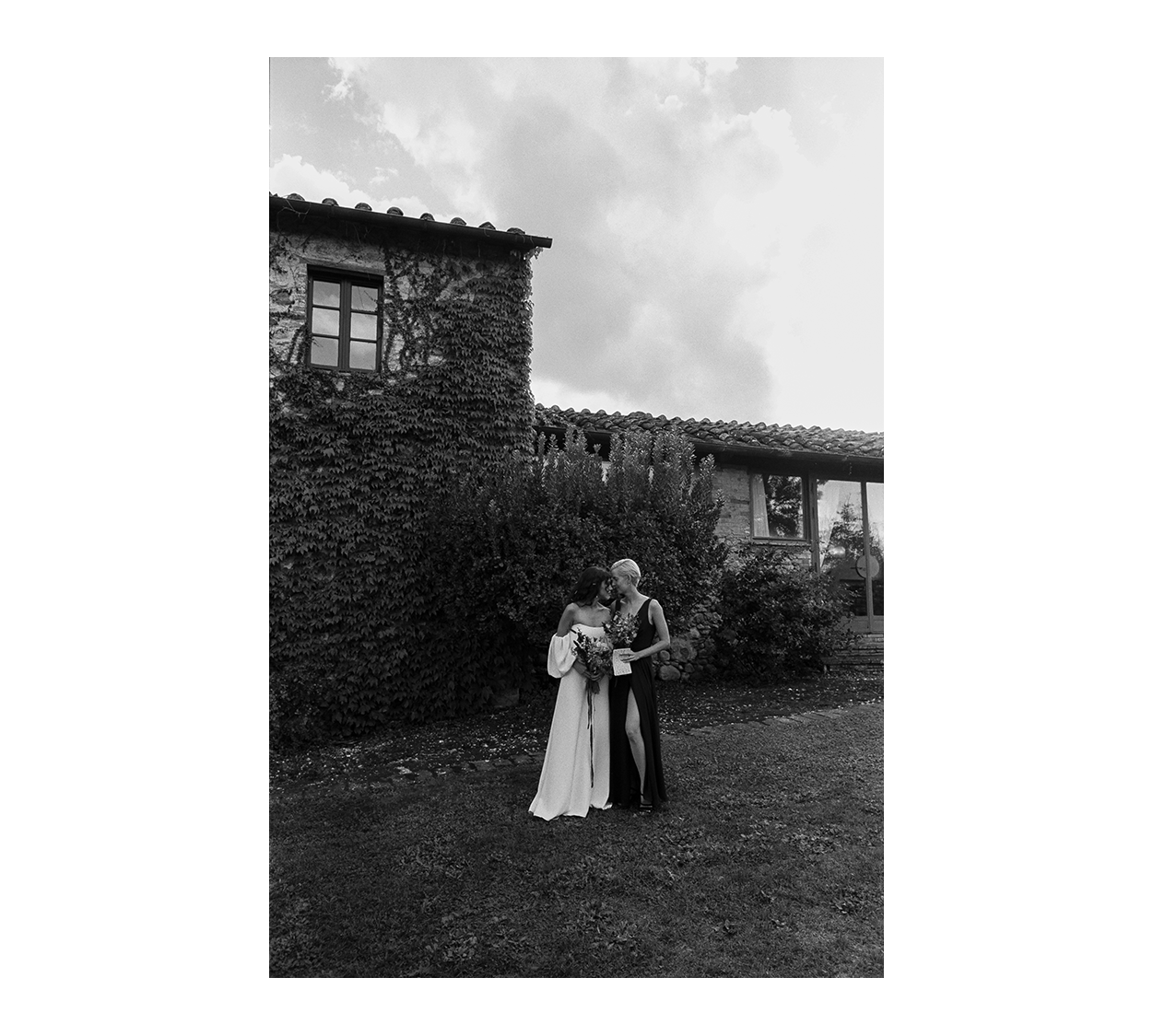 Tuscany-Wedding Photography-Sienna-Italy-Villa Il Noceto_Venue-Luxury-Film-Wedding-Photographers-32.PNG