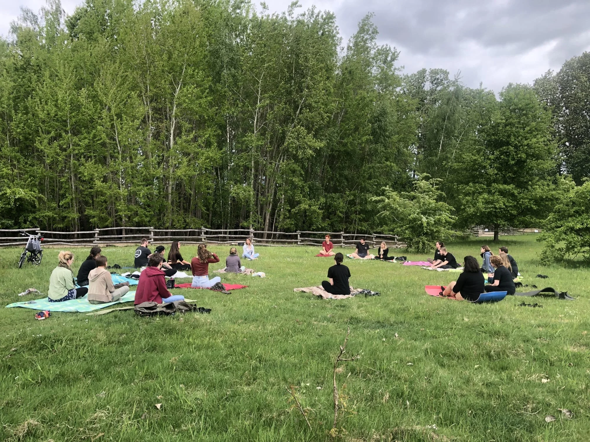 Yoga mit Maren im Obstgarten