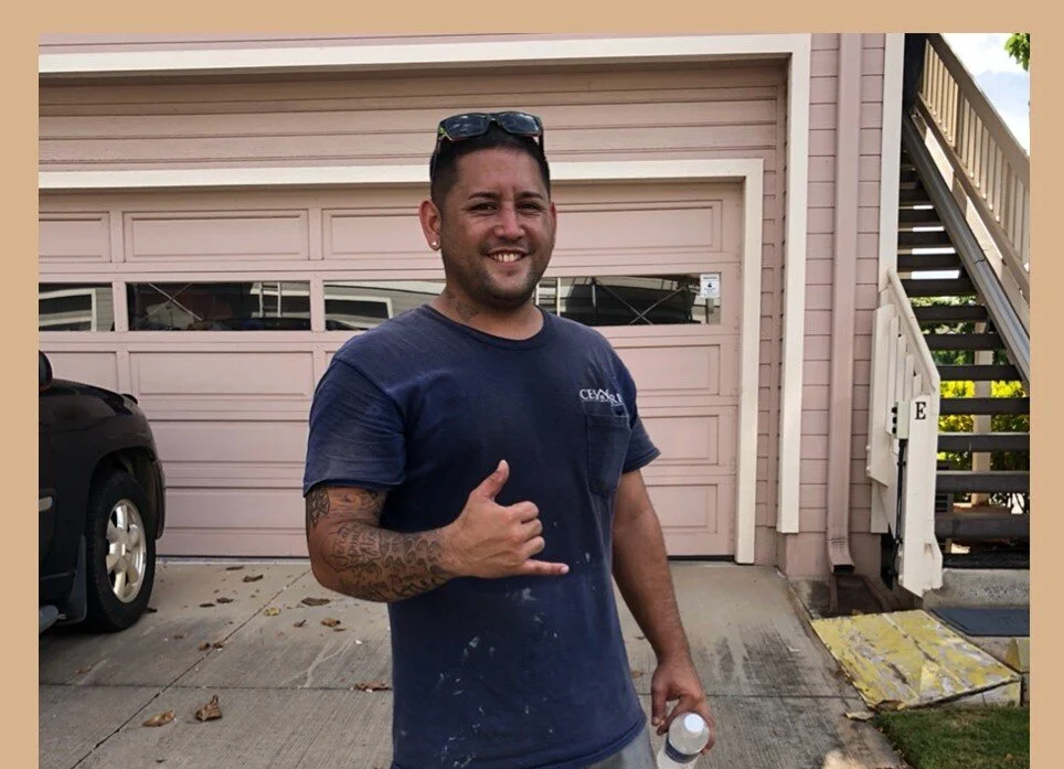 Installer Kawika.JPG