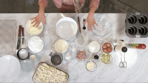 How To Make Fancy Funfetti Cake.gif