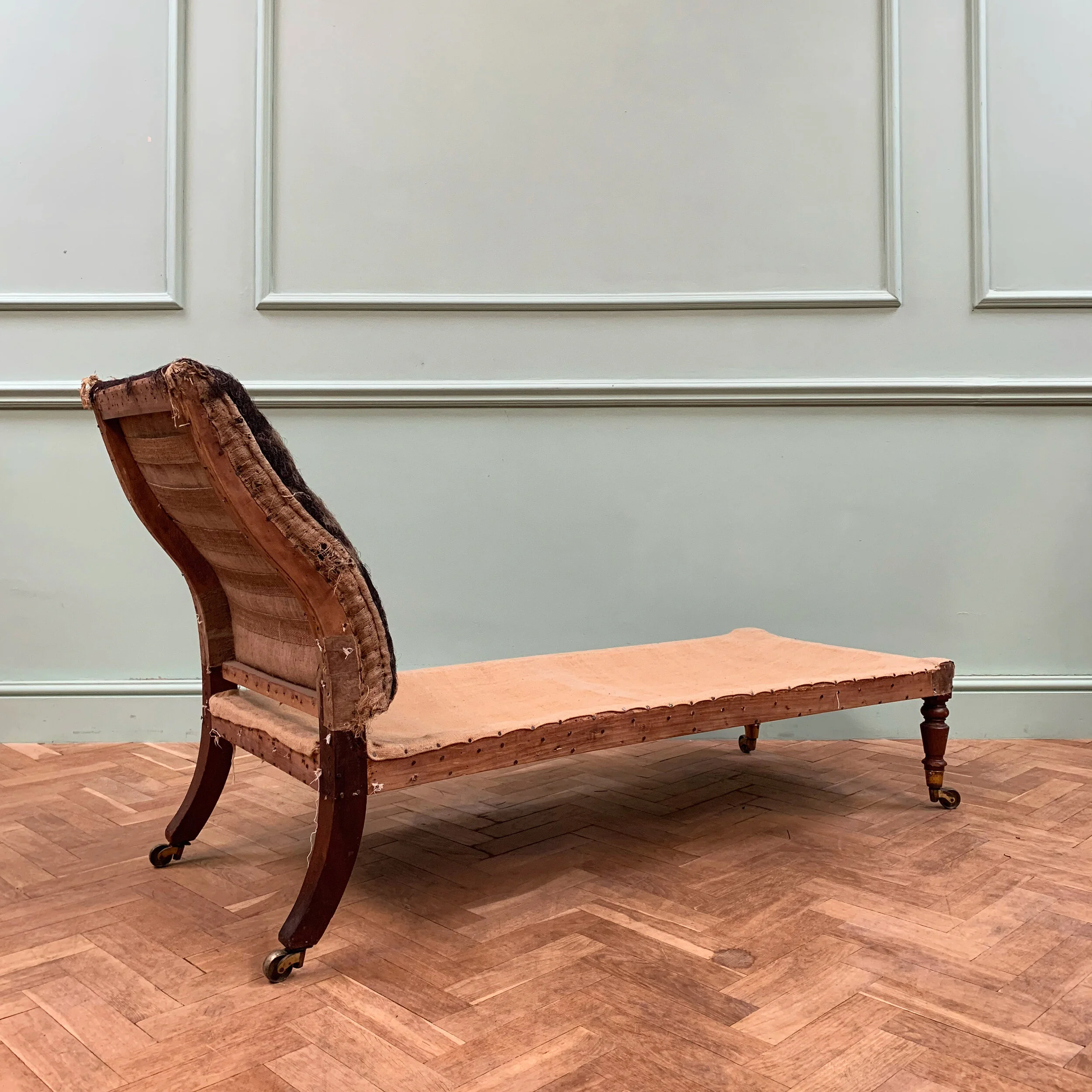 7AE42887-0668-46AA-9CE7-F680CADD93C8