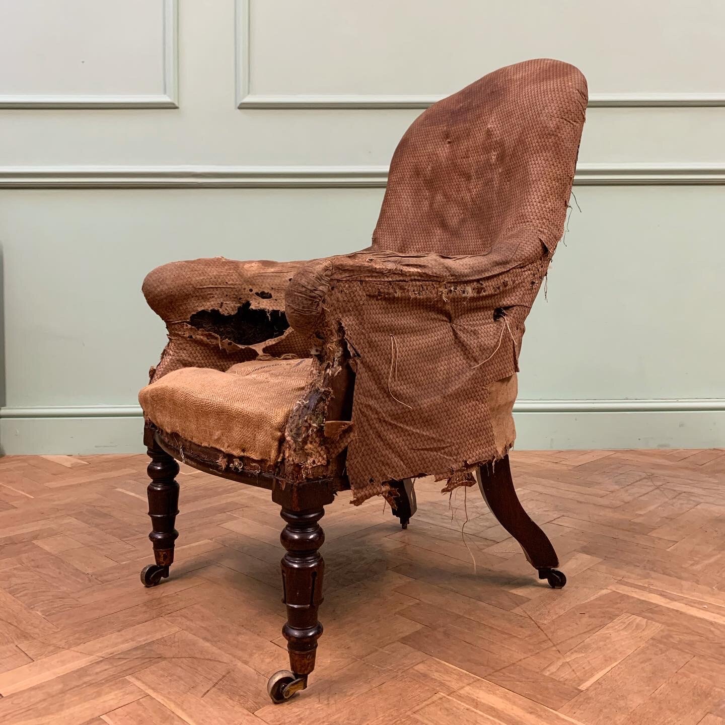 66A7BEB4-65E9-4DD8-B4FE-32411E501F0B