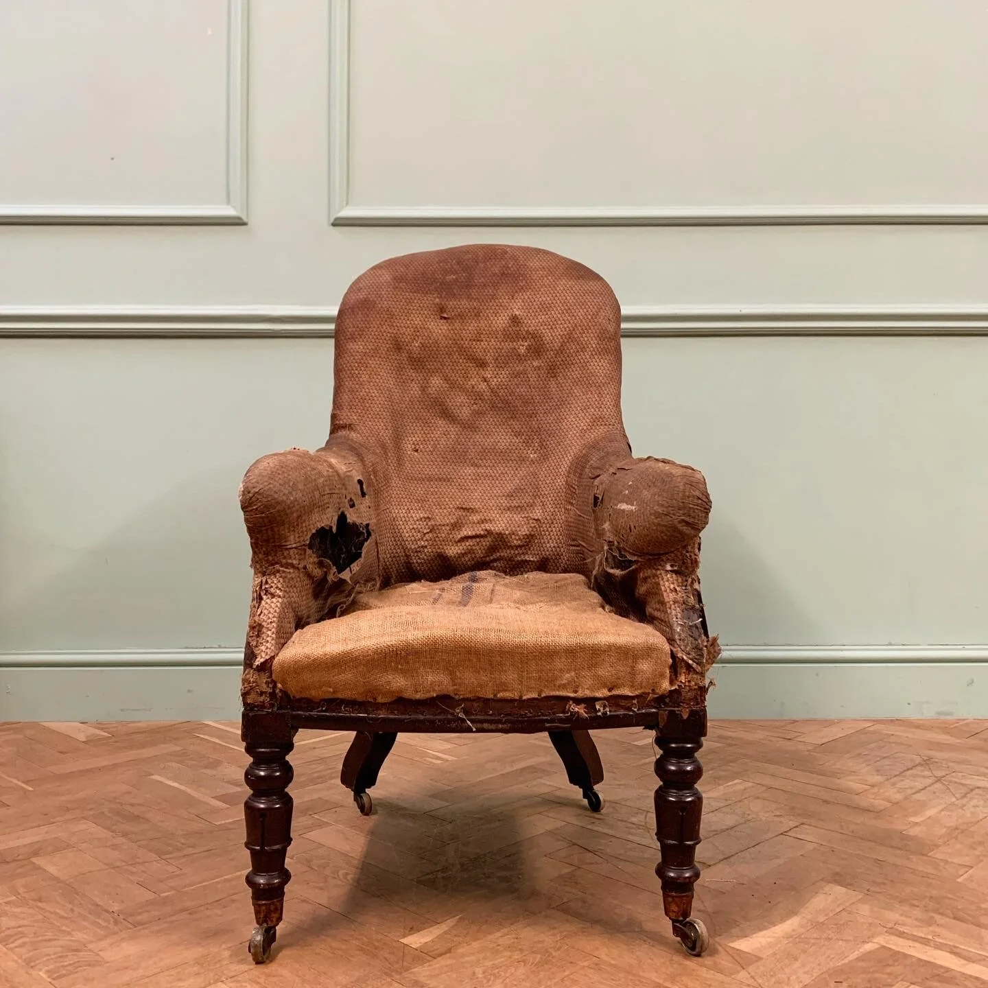 3E9AF34D-BFBB-43F1-9D2D-78E0A0D8065D