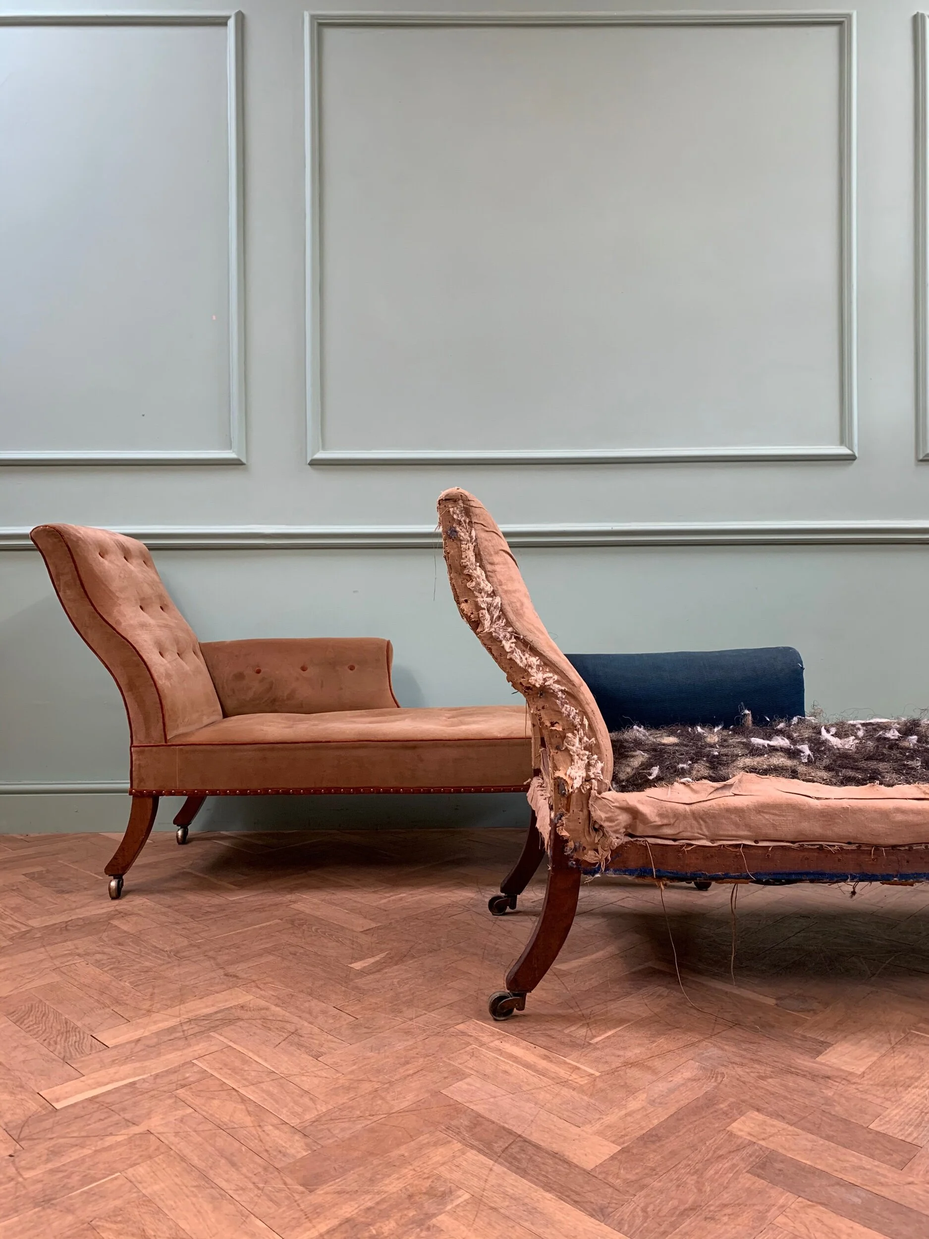 77BA60C5-6B4F-41FA-9C32-29AAED493912