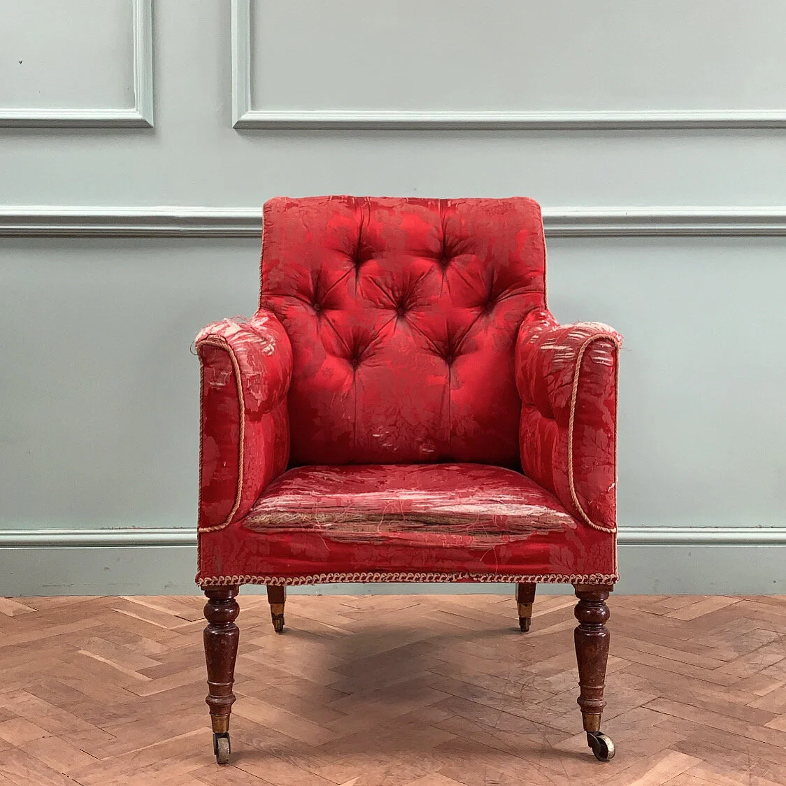 9F8077A8-C154-41C5-8957-025C6CEABF4F