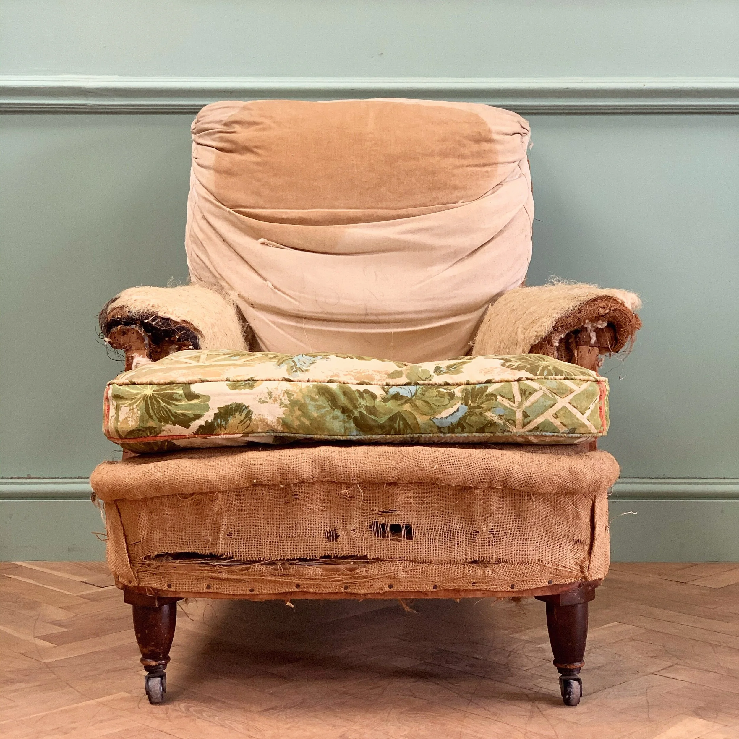 76E0ED9B-620E-4A2B-80B5-6F06FCCDBB3C