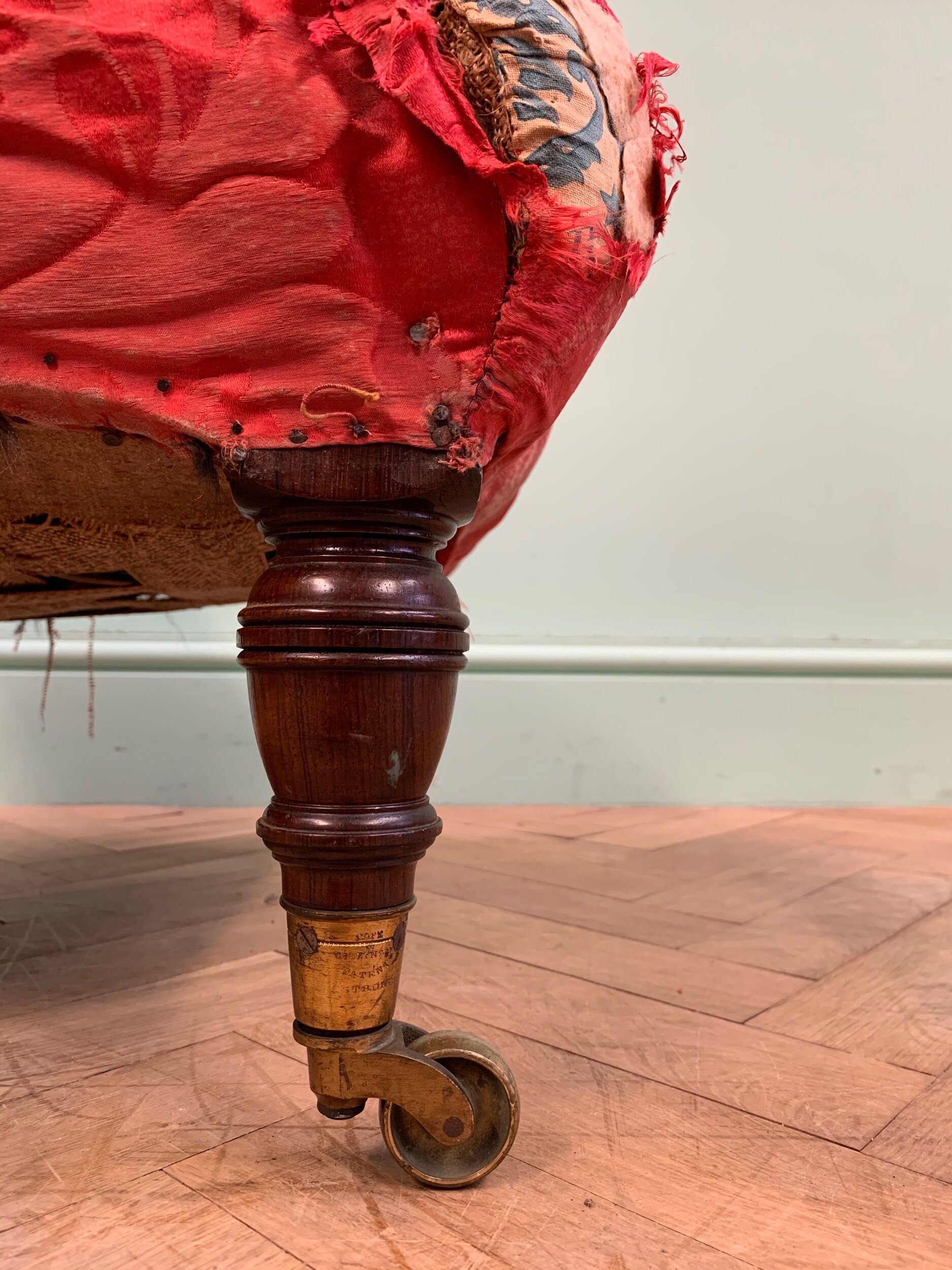 56722EC0-0980-43AA-BD6D-654D58D674C3